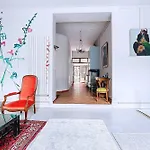 Apartment With Garden In The Heart Of Montmartre