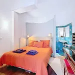 Apartment With Garden In The Heart Of Montmartre