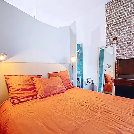 Apartment With Garden In The Heart Of Montmartre * Parigi