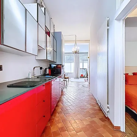 Apartment With Garden In The Heart Of Montmartre Apartment *